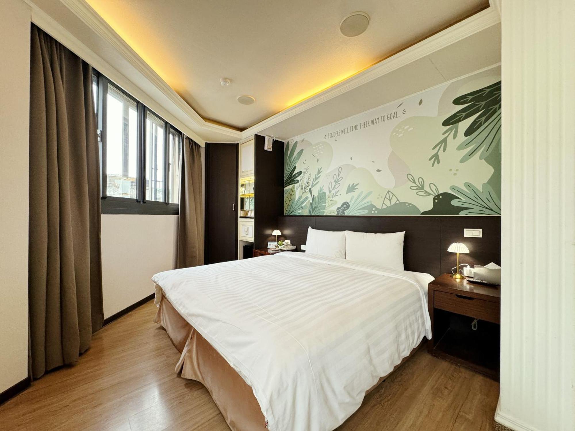 Finders Hotel Hualien Station Exteriör bild